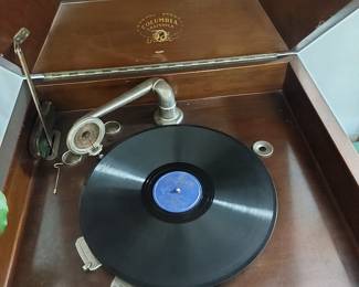 COLUMBIA VICTROLLA