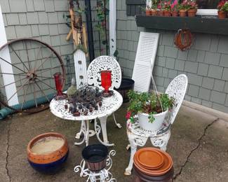 3 ANTIQUE MILK CANS AND 3PCS BISTRO SET