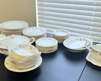 Royal Albert China set in the Winsome pattern. Beautiful condition!