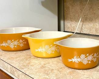Pyrex Butterfly Gold Casserole Set 