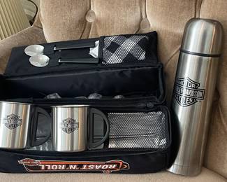 Harley Davidson - Roast "N" Roll Set
