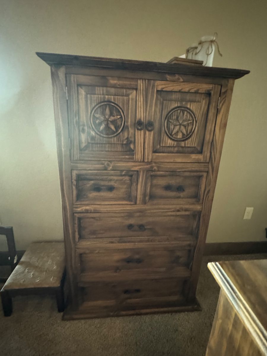 Dresser