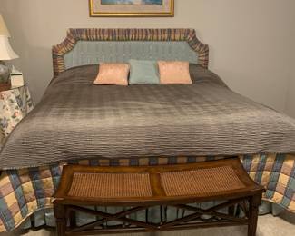 King size bed 