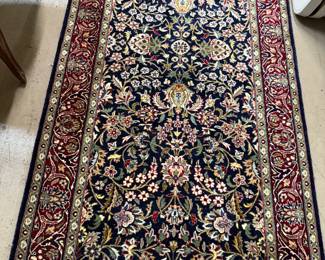 Quality hand knotted Persian rug