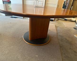 Adjustable Dining Table