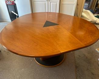 Adjustable Dining Table