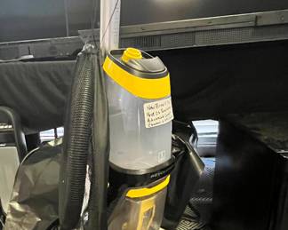 NEW Bissell ProHeat 2X Revolution carpet cleaner