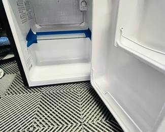Hisense Mini Fridge
