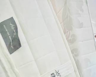 This is a Paramount Sleep East Coast Luxury Collection Amelia Luxury Top mattress