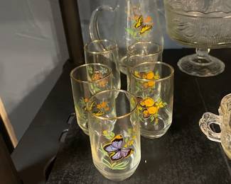 Monarch butterfly Pitcher and glasses