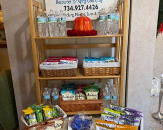 Snacks for our shoppers. Enjoy!!! 