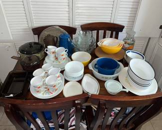 Vintage Kitchen Dishes