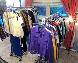 Fur coats, Vintage clothes, Ect