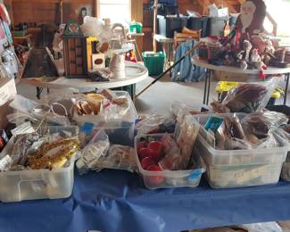 Crafts!
Fill a tote for $5!