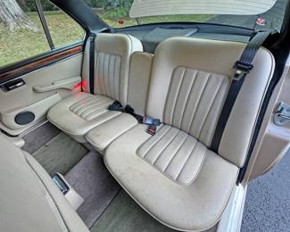 1985 JAGUAR XJ6 VANDEN PLAS | VIN# SAJAY1342FC392392
42,529 original miles, always garaged
Tan leather interior with gold exterior paint
4.2L straight six cylinder engine