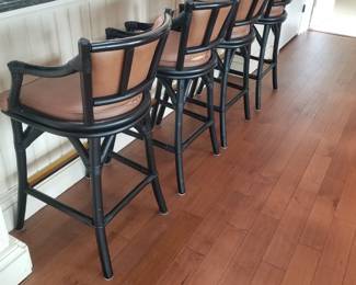 4 bar stools