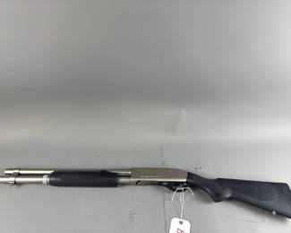 Lot 17 – Remington 870 Magnum Shot Gun