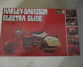 Revell Harley Davidson Electra Glide Model