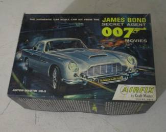 Craft master Aston-Martin Model "James Bond"