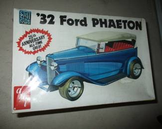 AMT 1932 Ford Phaeton Model