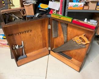 59 Vintage Travel Saw Boxmin
