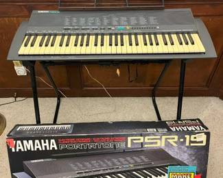 59 Yamaha PSR19 Portatone Vintage Electronic Keyboard With Standmin