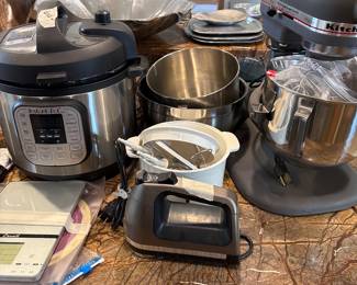 Kitchen Aid Mixer, Hand Mixer, Pressure cooker