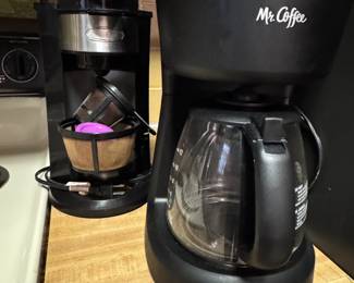 Small kitchen appliances / coffee makers