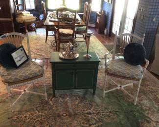 Chairs, side table & silver plate 