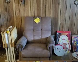 Like new recliner