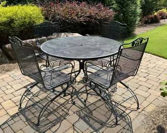 Iron Table And Chairs