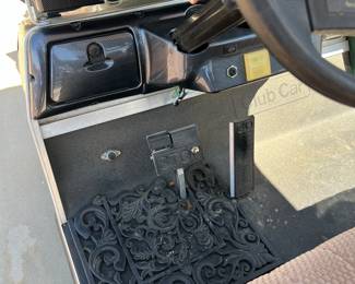 1999  CLUBC Golf Cart
