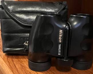 Nikon 7x20 Binoculars w Case