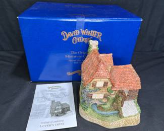 1995 David Winter Cottages Lover's Tryst
