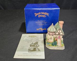 1995 David Winter Cottages Maid Marion's Retreat