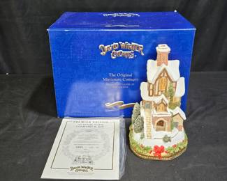 1996 David Winter At Home with Comfort & Joy LE