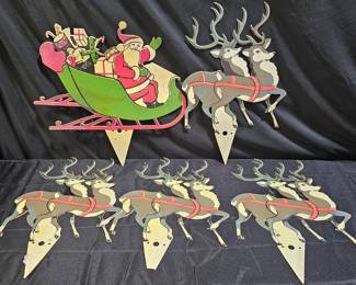 Vintage Santa & Reindeer Christmas Lawn Ornaments