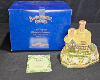 1994 David Winter Spring Hollow Premier Limited Ed