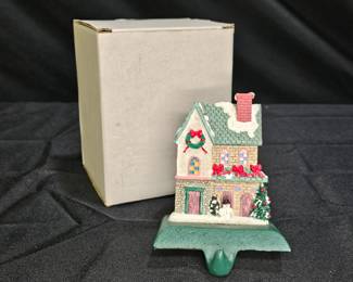 Craven Pottery Poly House Stocking Holder #P54123