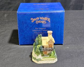 David Winter Cottages 1995 King Richard's Bower