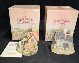 2 David Winter Cottages British Traditions