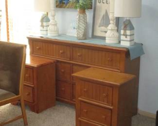 Oak Dresser Set