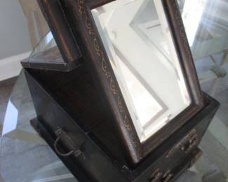 Chinese Lacquered Jewelry Box