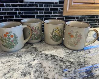 Vintage 70's Speckled Stoneware Wildflower Floral Mugs
