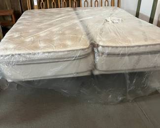 SLEEP NUMBER Dual Control King size Adjustable Bed with MCM headboard