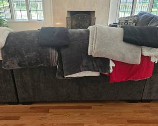 Blankets & Throws