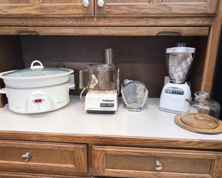 heavy duty, ceramic crockpot, Cuisinart chopper, and blender