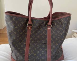 Louis Vuitton Weekend Tote with snap closure - Good condition