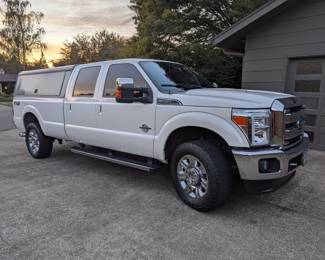 2016 F350 Super Duty Lariat, Crew Cab, 4x4, 8' bed