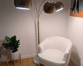 Lamp sold.  Everything else still available